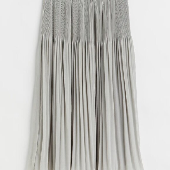 H&M - light gray green pleated midi skirt - Picture 1 of 3